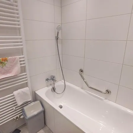Private Gibos